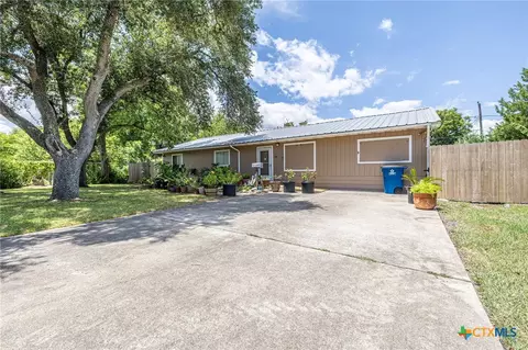 313 Dan Ave, Port Lavaca, TX 77979