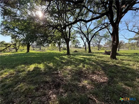 118 Guadalupe Dr, Oglesby, TX 76561