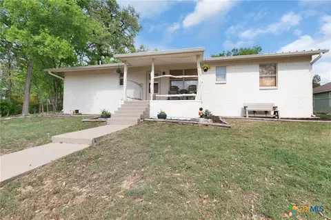505 S Summer St, Lampasas, TX 76550