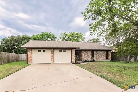 227 Briarmeadow Ln, Victoria, TX 77904