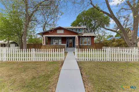 292 S Gilbert Ave, New Braunfels, TX 78130
