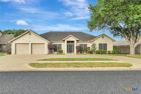 204 Crosswind Dr, Victoria, TX 77904