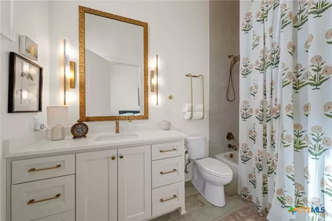 Bath - 117 Iris St, Lorena, TX 76655 photo 4 of 6