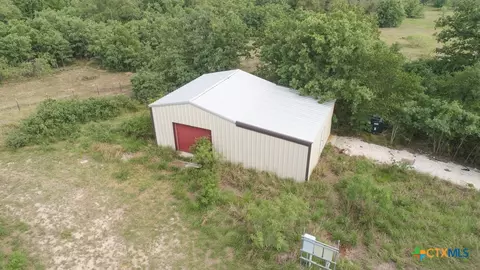 231 Abigail Ln, Luling, TX 78648 photo 5