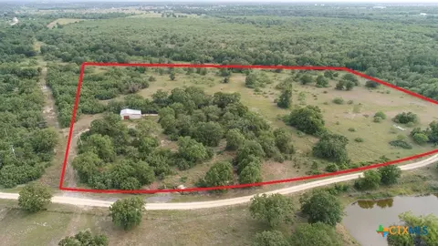 231 Abigail Ln, Luling, TX 78648 photo 2