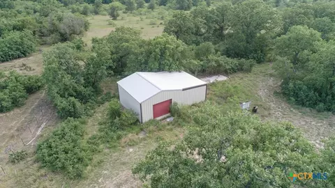 231 Abigail Ln, Luling, TX 78648 photo 3