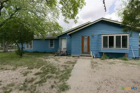 200 Williams St, Cuero, TX 77954