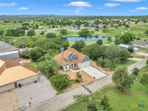 105 Chesterfield Dr, Kingsland, TX 78639