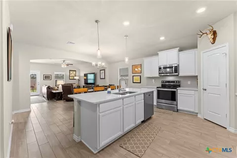 Kitchen - 5873 Copano Loop, Belton, TX 76513 photo 1 of 3