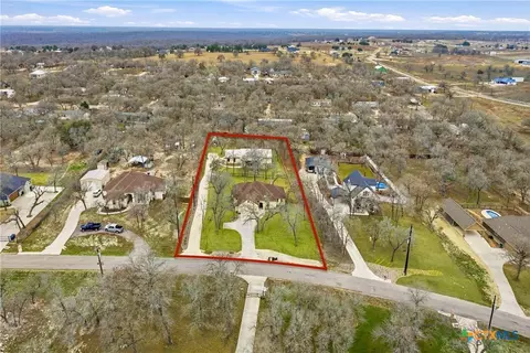 203 Champions Blvd, La Vernia, TX 78121