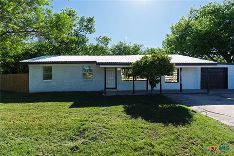 126 E Bobwhite Ln, Harker Heights, TX 76548