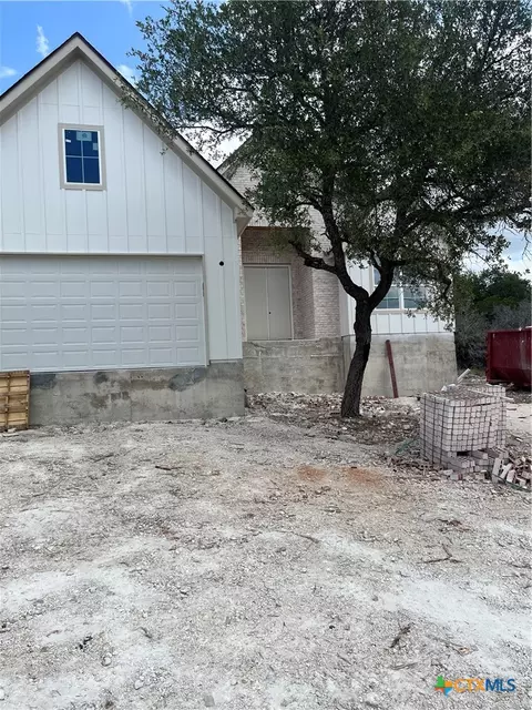 1344 Bellewood Ln, Canyon Lake, TX 78133