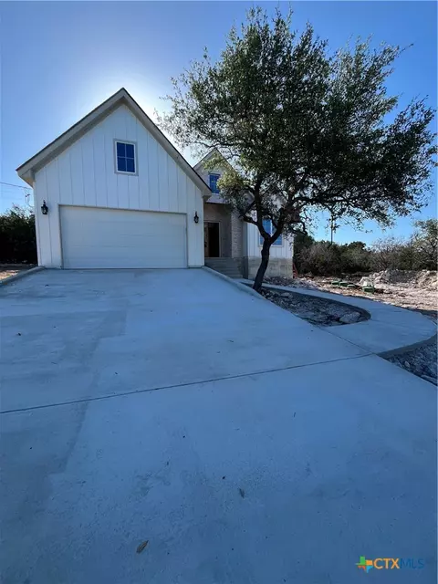 1344 Bellewood Ln, Canyon Lake, TX 78133