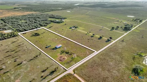000 Keefe Rd, Victoria, TX 77905