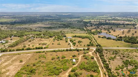 411 Fm 86, Red Rock, TX 78662