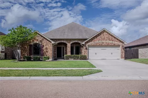 207 Brushy Crk, Victoria, TX 77904