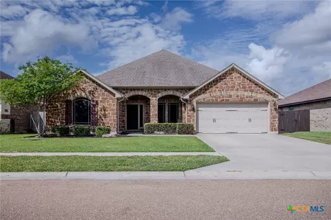 207 Brushy Crk, Victoria, TX 77904