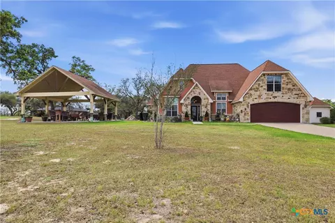 790 Spanish Grant Rd, Goliad, TX 77963