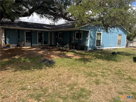 1215 Paradise, Canyon Lake, TX 78133
