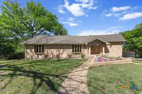 608 Ridgecrest Dr, Salado, TX 76571