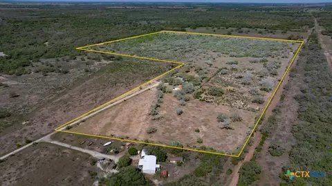 2632 Slickfield Rd, Yorktown, TX 78164