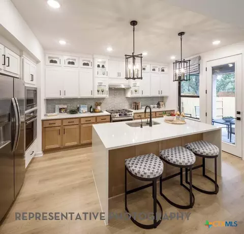 Kitchen - 8808 Fallkill Dr, Austin, TX 78744 photo 6 of 6