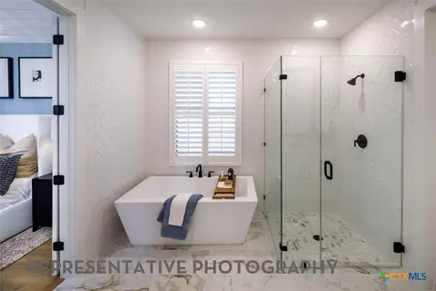 Bath - 8808 Fallkill Dr, Austin, TX 78744 photo 3 of 4