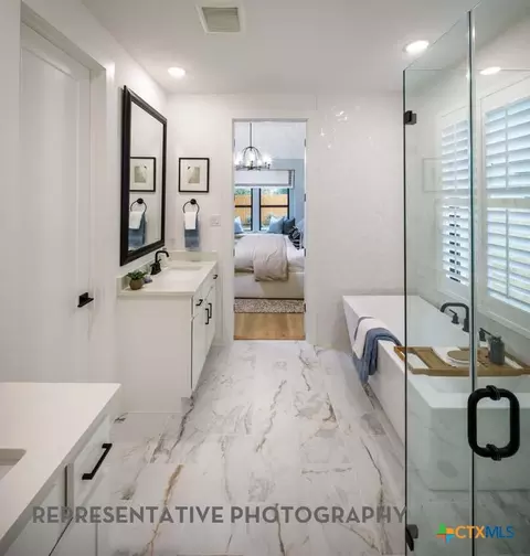 Bath - 8808 Fallkill Dr, Austin, TX 78744 photo 4 of 4