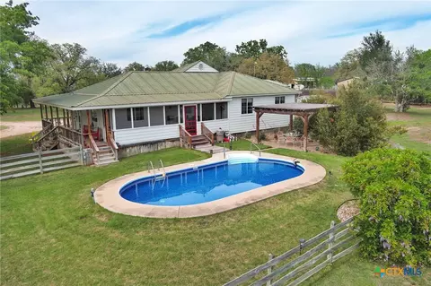 358 Lower Red Rock Rd, Bastrop, TX 78602