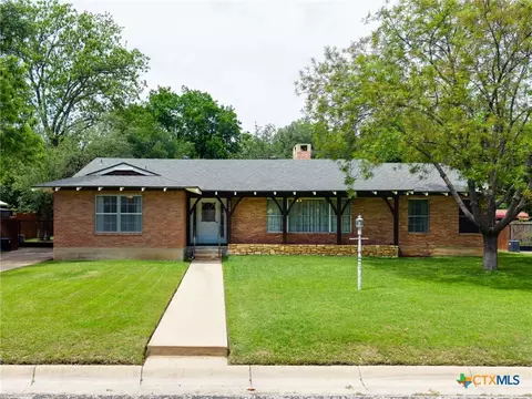 1409 W North Ave, Lampasas, TX 76550