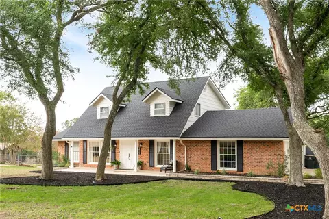 211 W Mimosa Cir, San Marcos, TX 78666