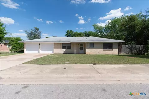 1305 Fairway Dr, Belton, TX 76513