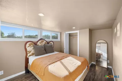 Bedroom - 3270 Fm 671, Luling, TX 78648 photo 1 of 2