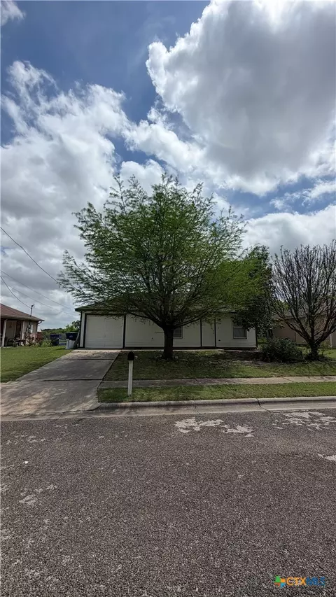 1014 Couples St, Copperas Cove, TX 76522