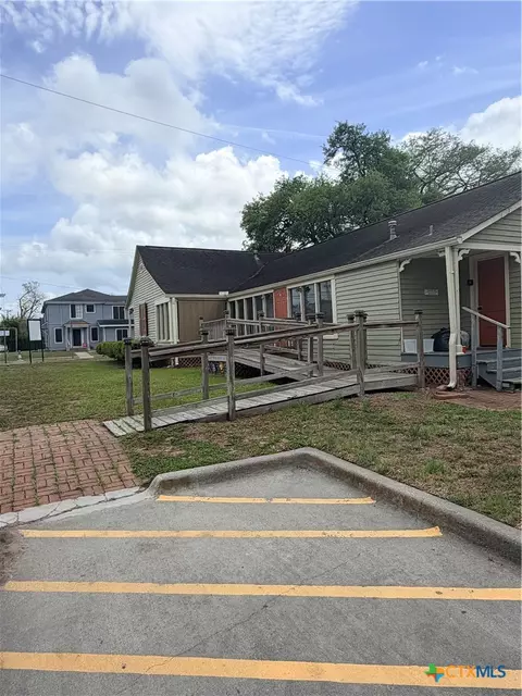 607 N Brg, Victoria, TX 77901