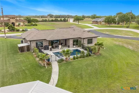 415 Juniper Trl, Yoakum, TX 77995