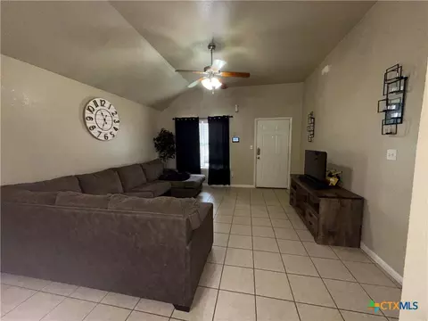 1900 Elms Run Ct, Killeen, TX 76542