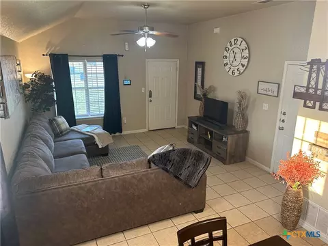 1900 Elms Run Ct, Killeen, TX 76542