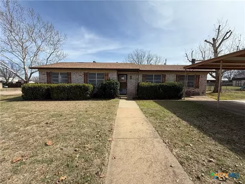 801 Meadowlark St, Hamilton, TX 76531