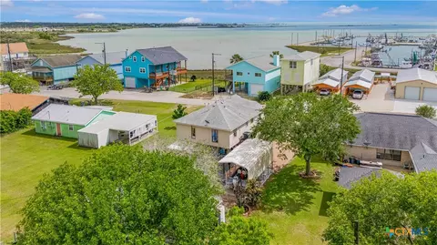 View/Area - 205 E Bay Ave, Seadrift, TX 77983 photo 2 of 7