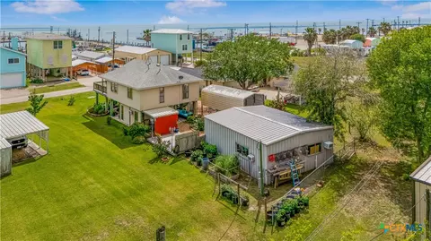 View/Area - 205 E Bay Ave, Seadrift, TX 77983 photo 1 of 7