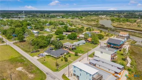 View/Area - 205 E Bay Ave, Seadrift, TX 77983 photo 3 of 7
