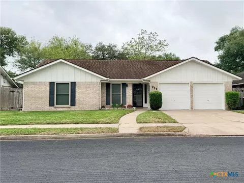 211 Pecos Dr, Victoria, TX 77904