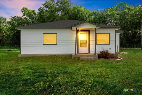132 Key Ln, Eddy, TX 76524