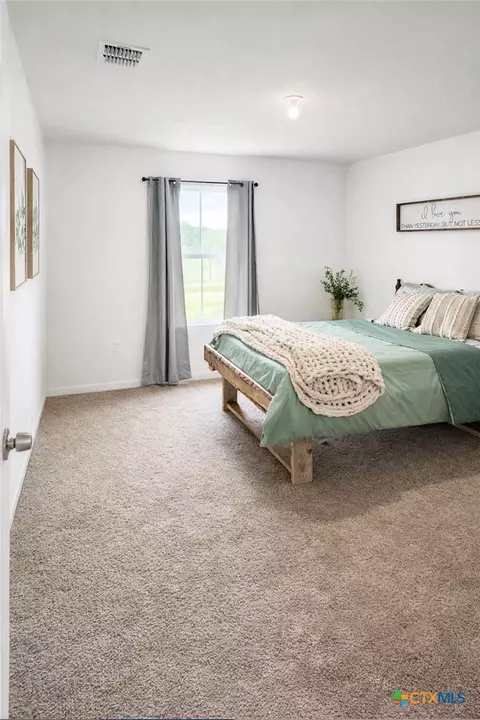 Bedroom - 950 Highsmith Rd, Luling, TX 78648 photo 1 of 4