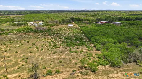 View/Area - 950 Highsmith Rd, Luling, TX 78648 photo 3 of 6