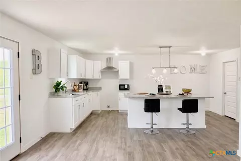 Kitchen - 950 Highsmith Rd, Luling, TX 78648 photo 1 of 2