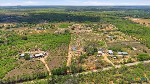 View/Area - 950 Highsmith Rd, Luling, TX 78648 photo 1 of 6