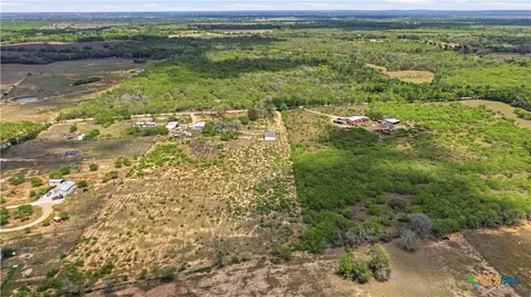 View/Area - 950 Highsmith Rd, Luling, TX 78648 photo 4 of 6