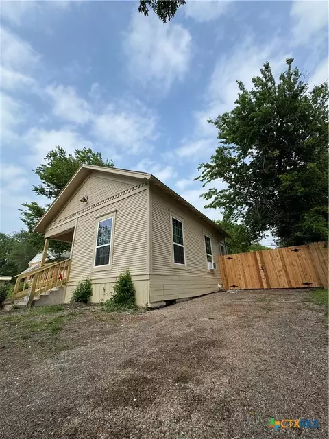 1303 S 13th St, Temple, TX 76504